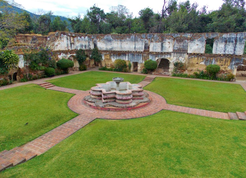 Central yard of San Jeronimo