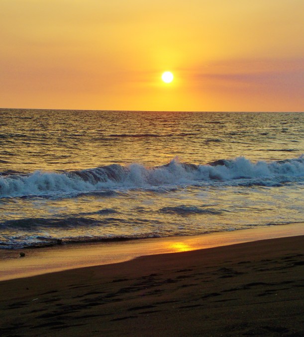 The Pacific offers another gorgeos sunset