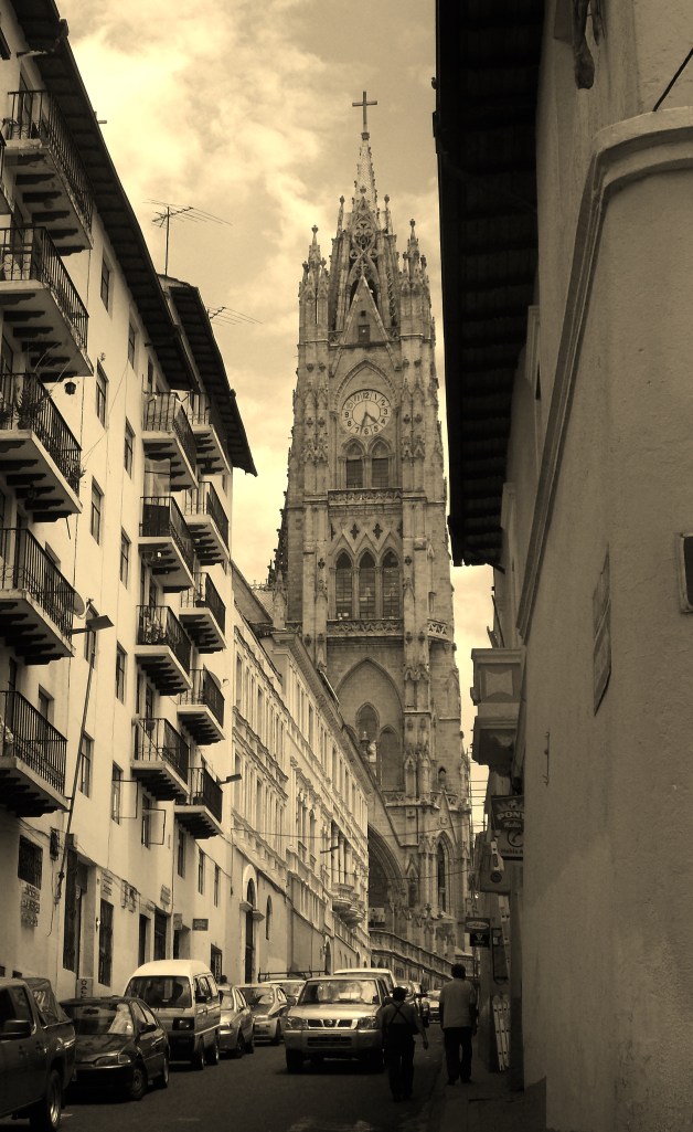 One of the towers of Basilica de Volto Nacional