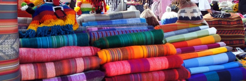 Alpaca blankets - The colours of Otavalo